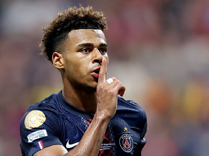 科尔：不清楚巴特勒的具体伤情，训练师告诉我他下半场不会上