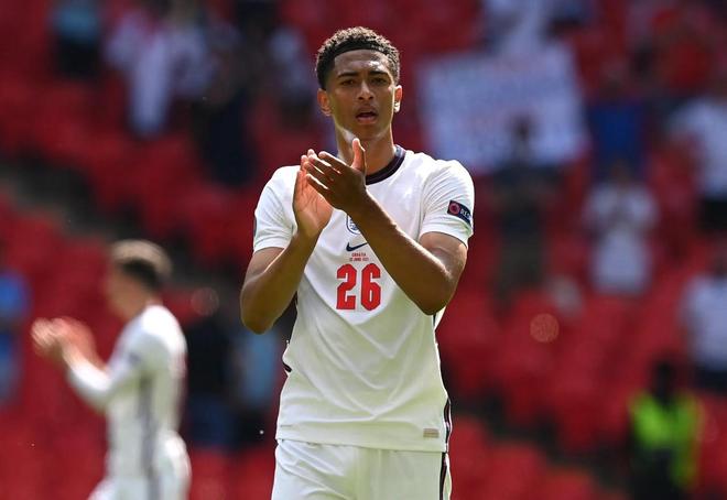 卡拉格：红军卖迪亚斯是正确的，他在德甲亮眼是因那没英超强（卡拉格：利物浦卖迪亚斯是明智之举，他在德甲抢眼因联赛强度不及英超）