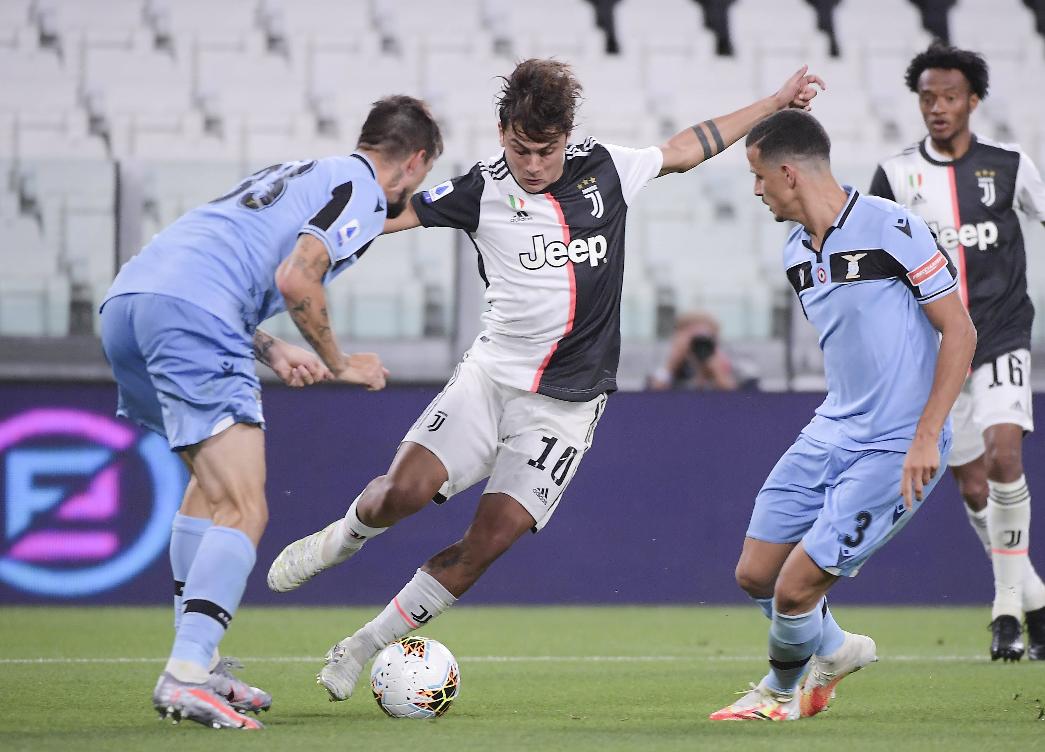 范弗里特：密集赛程与长途奔波是伤病率上升的主因（范弗里特称密集赛程与长途奔波是伤病率上升的主要因素）