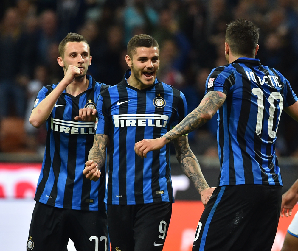 郭昊文再传空接被詹姆斯大帽扇出 林庭谦追身命中三分打停同曦（郭昊文再度空接遭詹姆斯大帽，林庭谦追身三分命中逼停同曦）