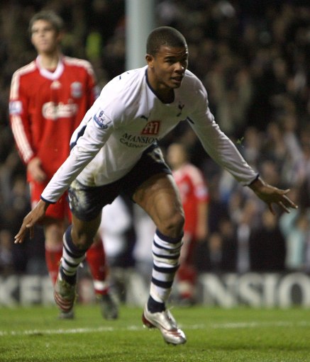 喀麦隆足协和教练点名不同球报道埃托奥解雇阿布巴卡尔以保护记录（媒体称埃托奥为保纪录解雇阿布巴卡尔，喀麦隆足协与主帅各执一词）