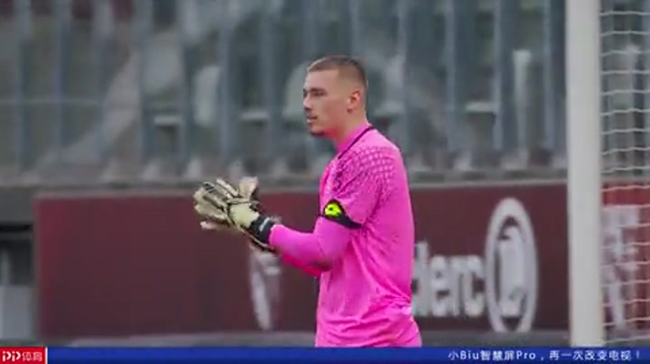 赫内斯：明年目标是德甲冠军；已准备庆祝活动？我们不想傲慢